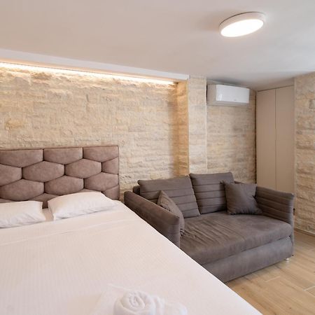 אומאג Christian Studio Apartments מראה חיצוני תמונה
