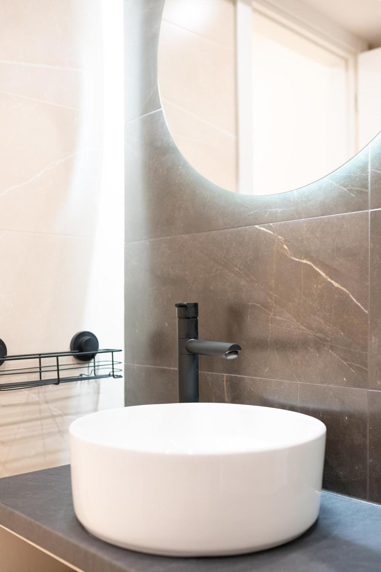 אומאג Christian Studio Apartments מראה חיצוני תמונה