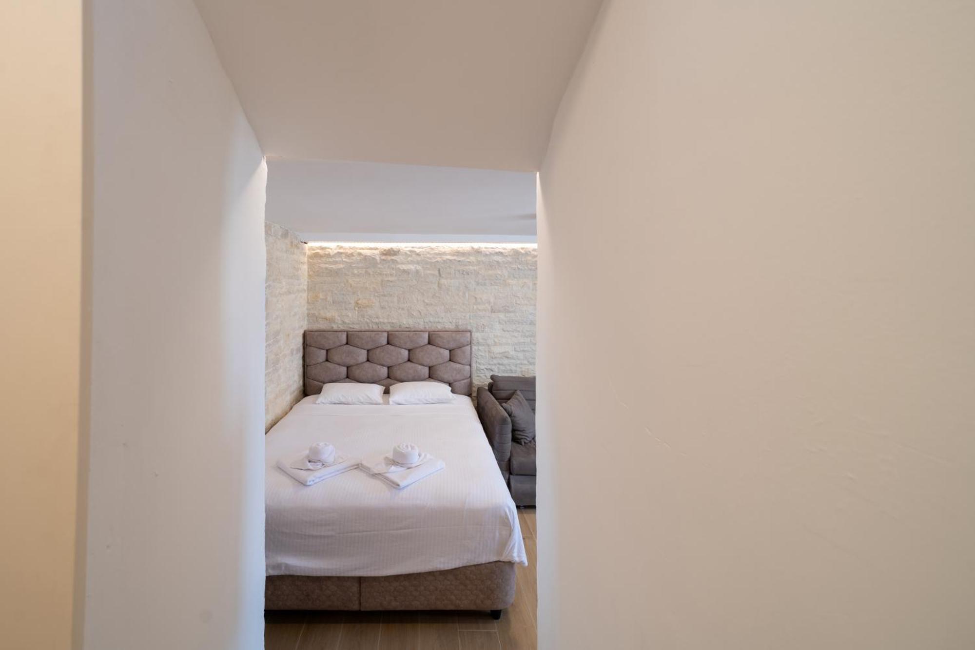 אומאג Christian Studio Apartments מראה חיצוני תמונה