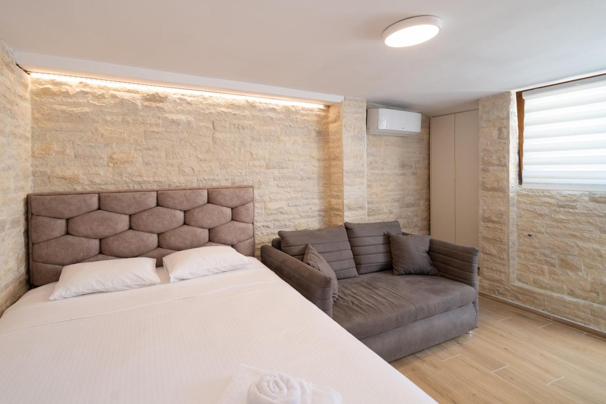אומאג Christian Studio Apartments מראה חיצוני תמונה