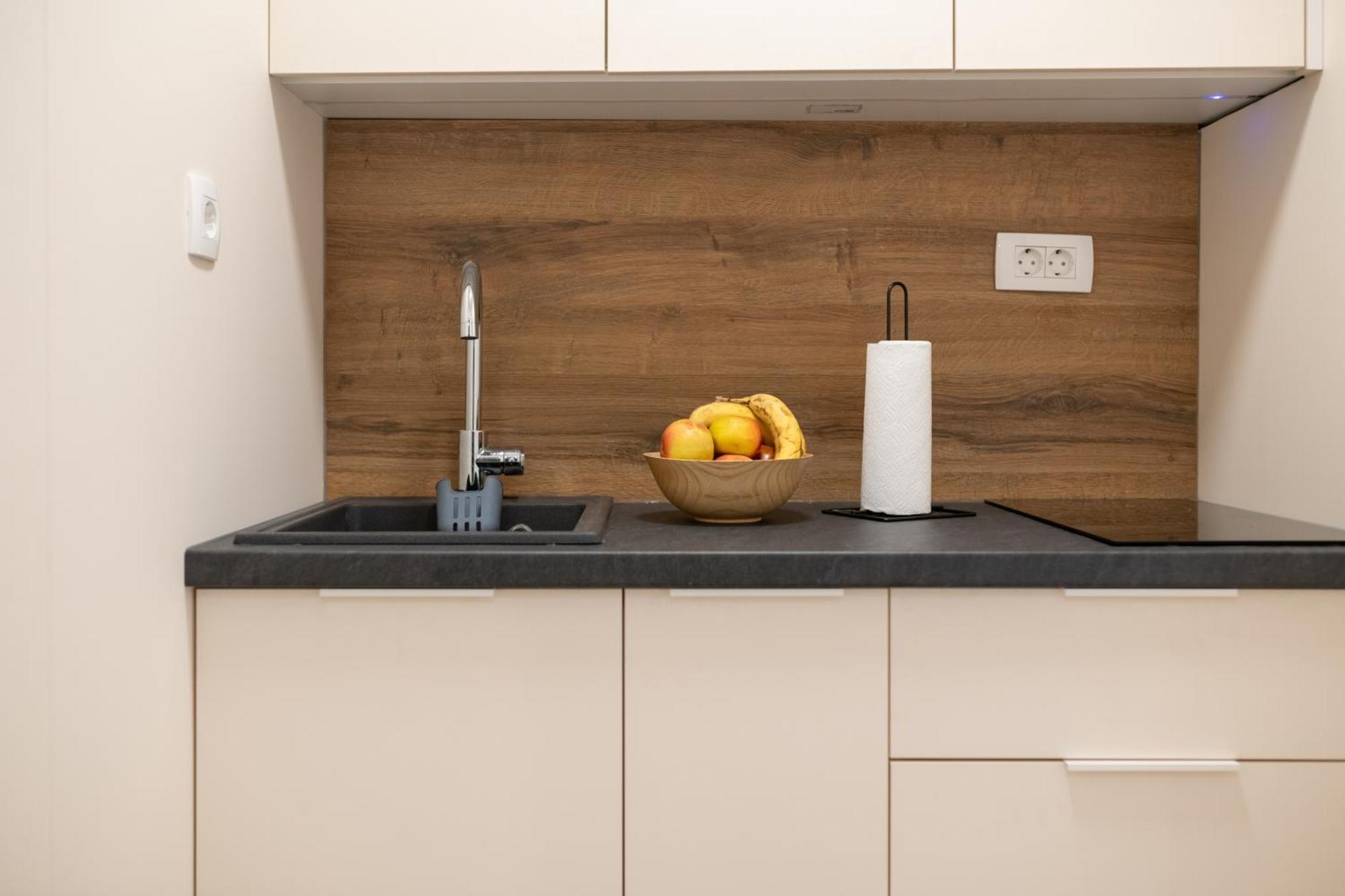 אומאג Christian Studio Apartments מראה חיצוני תמונה
